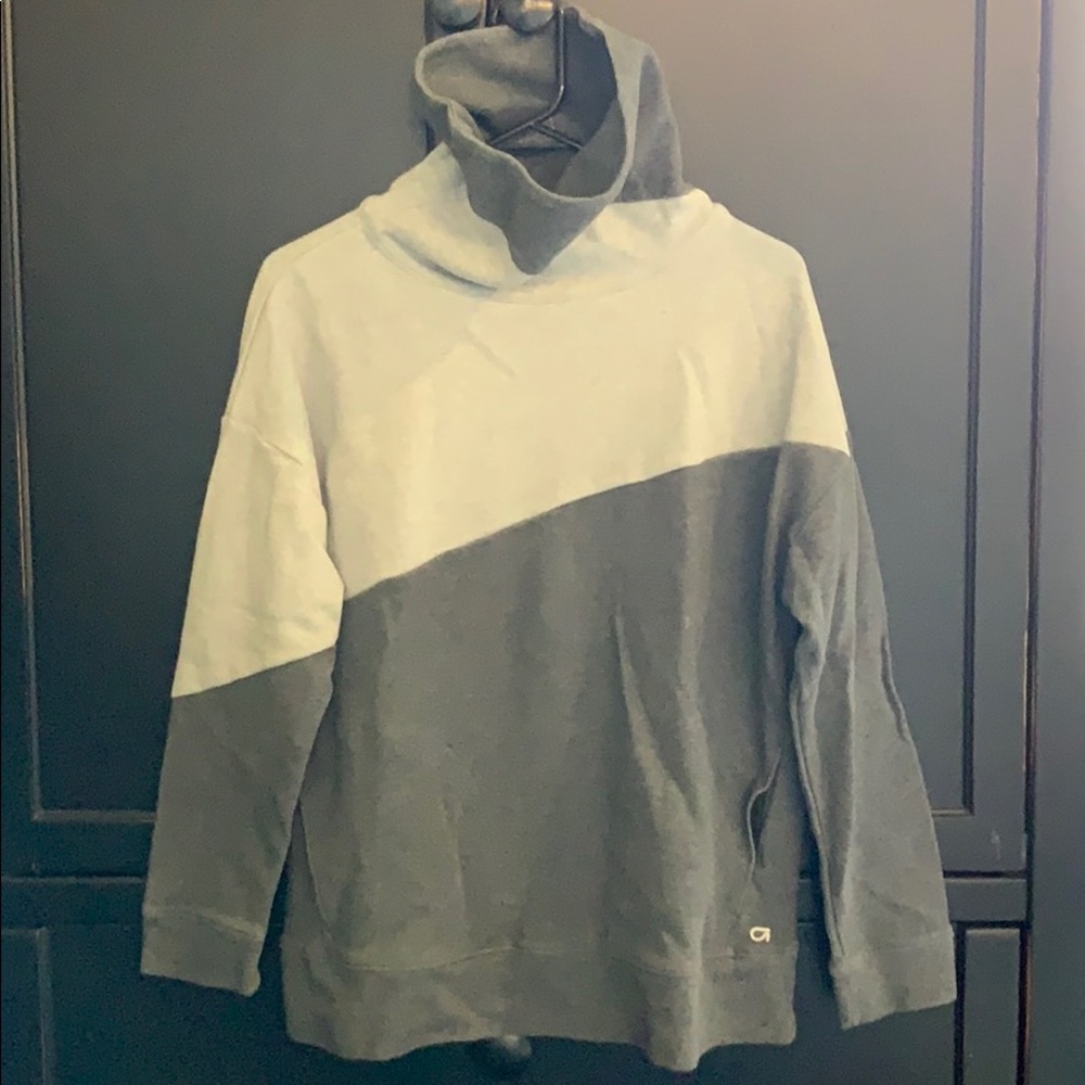 Gap Fit sweatshirt